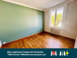 
                                                                                        Vente
                                                                                         MAISON 4 PIECES-JARDIN-CHOLET