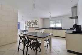 
                                                                                        Vente
                                                                                         maison 5 pièces - 155 m² - Landiras