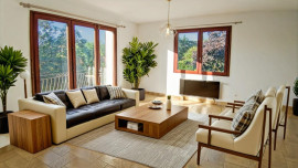 
                                                                                        Vente
                                                                                         Maison 5 pièces