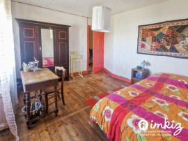 
                                                                                        Vente
                                                                                         Maison 5 pièces