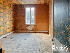 
                                                                                        Vente
                                                                                         Maison 5 pièces