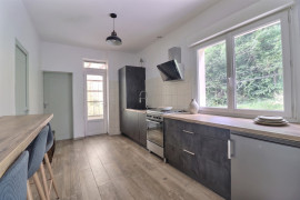 
                                                                                        Vente
                                                                                         Maison 5 pièces