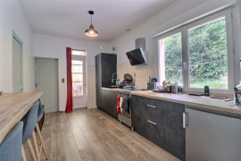 
                                                                                        Vente
                                                                                         Maison 5 pièces
