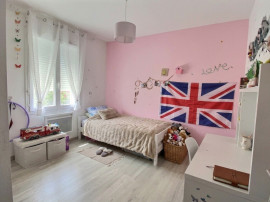 
                                                                                        Vente
                                                                                         Maison 5 pièces