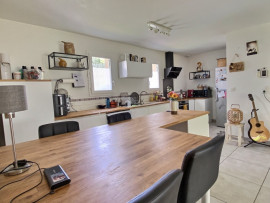 
                                                                                        Vente
                                                                                         Maison 5 pièces