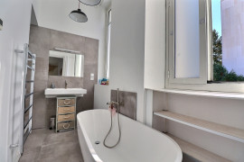 
                                                                                        Vente
                                                                                         Maison 5 pièces