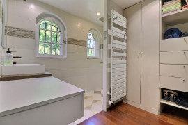 
                                                                                        Vente
                                                                                         Maison 5 pièces