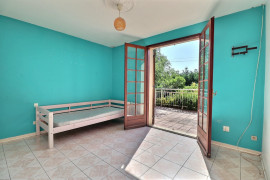 
                                                                                        Vente
                                                                                         Maison 5 pièces