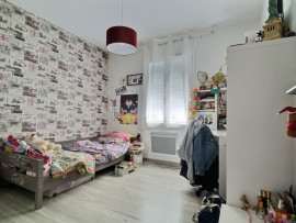 
                                                                                        Vente
                                                                                         Maison 5 pièces