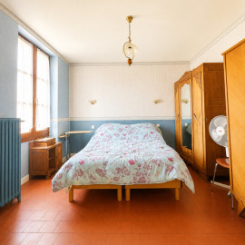 
                                                                                        Vente
                                                                                         Maison 5 pièces