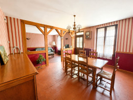 
                                                                                        Vente
                                                                                         Maison 5 pièces