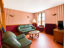 
                                                                                        Vente
                                                                                         Maison 5 pièces