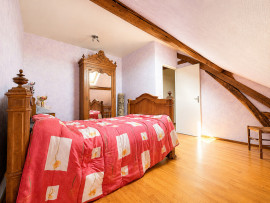 
                                                                                        Vente
                                                                                         Maison 5 pièces