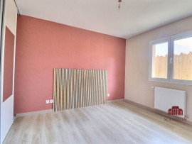 
                                                                                        Vente
                                                                                         Maison 5 pièces