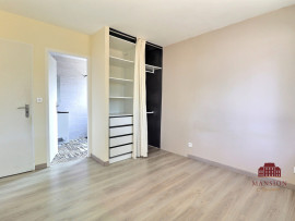 
                                                                                        Vente
                                                                                         Maison 5 pièces
