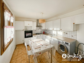 
                                                                                        Vente
                                                                                         Maison 5 pièces