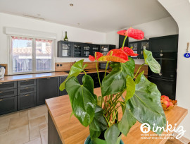 
                                                                                        Vente
                                                                                         Superbe villa 5 pièces avec piscine