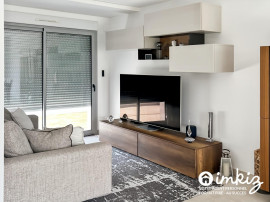
                                                                                        Vente
                                                                                         Maison 5 pièces