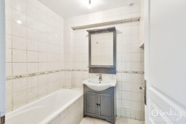 
                                                                                        Vente
                                                                                         Maison 5 pièces et deux F3 indépendants