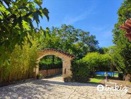 
                                                                                        Vente
                                                                                         Maison 5 pièces, gros potentiel