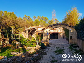 
                                                                                        Vente
                                                                                         Maison 5 pièces, gros potentiel