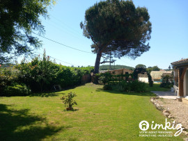 
                                                                                        Vente
                                                                                         Maison 5 pièces PLAIN-PIED, dépendances et piscine