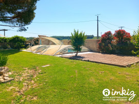 
                                                                                        Vente
                                                                                         Maison 5 pièces PLAIN-PIED, dépendances et piscine