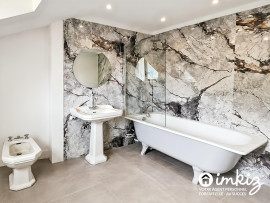 
                                                                                        Vente
                                                                                         Maison 5 pièces rénovée, vie de plein pied 2 gge