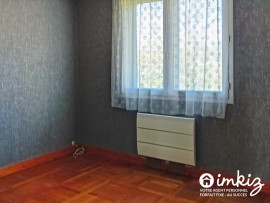 
                                                                                        Vente
                                                                                         Maison 6 pièces