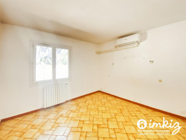 
                                                                                        Vente
                                                                                         Maison 6 pièces