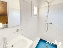 
                                                                                        Vente
                                                                                         Maison 6 pièces