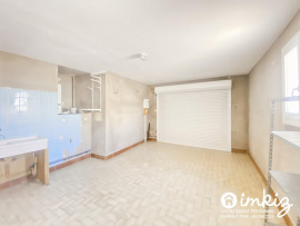 
                                                                                        Vente
                                                                                         Maison 6 pièces