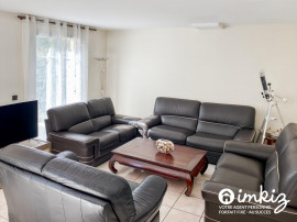 
                                                                                        Vente
                                                                                         Maison 6 pièces