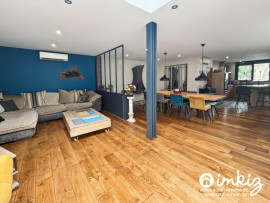 
                                                                                        Vente
                                                                                         Maison 6 pièces