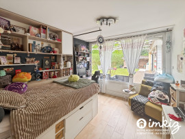 
                                                                                        Vente
                                                                                         Maison 6 pièces