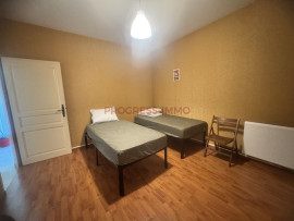 
                                                                                        Location
                                                                                         Maison 6 pièces