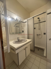 
                                                                                        Location
                                                                                         Maison 6 pièces
