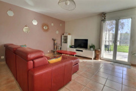 
                                                                                        Vente
                                                                                         Maison 6 pièces