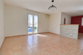 
                                                                                        Vente
                                                                                         Maison 6 pièces