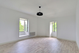 
                                                                                        Vente
                                                                                         Maison 6 pièces