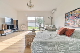 
                                                                                        Vente
                                                                                         Maison 6 pièces
