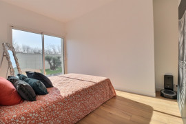 
                                                                                        Vente
                                                                                         Maison 6 pièces