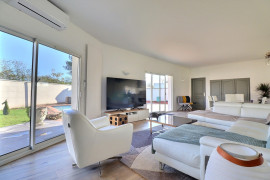 
                                                                                        Vente
                                                                                         Maison 6 pièces