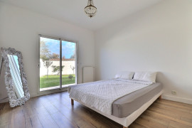 
                                                                                        Vente
                                                                                         Maison 6 pièces