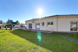 
                                                                                        Vente
                                                                                         Maison 6 pièces