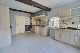
                                                                                        Vente
                                                                                         Maison 6 pièces