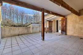 
                                                                                        Vente
                                                                                         Maison 6 pièces