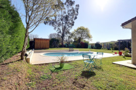 
                                                                                        Vente
                                                                                         Maison 6 pièces
