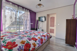 
                                                                                        Vente
                                                                                         Maison 6 pièces
