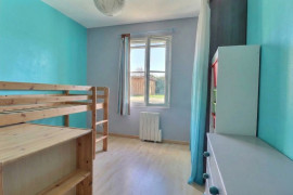 
                                                                                        Vente
                                                                                         Maison 6 pièces